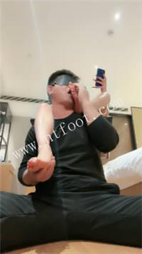 j01qlytbn40.jpg
