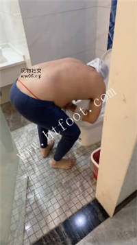 b2b40hkq5yd.jpg