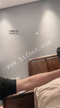 mjfaf0mi24i.jpg