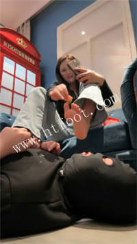 n00y3hh3vk4.jpg