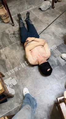 1tmh0p32rca.jpg