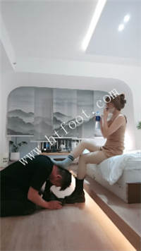 005755pq7pv5g917zl7747.jpg