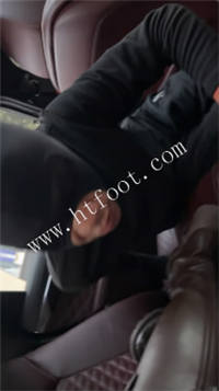 010307mnitt42tsqnnqthr.jpg