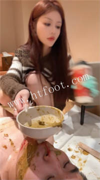 205815thv86a11kkknmp26.jpg