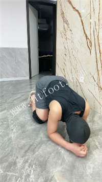 001720m1lp28440uyo4yu3.jpg