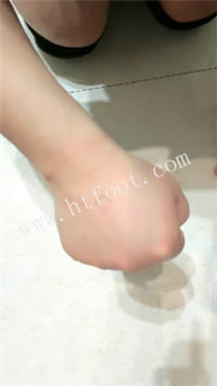 032810mdgfrdo85xx5uz04.jpg