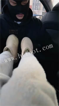 114116jm22u2ss9tzughb6.jpg