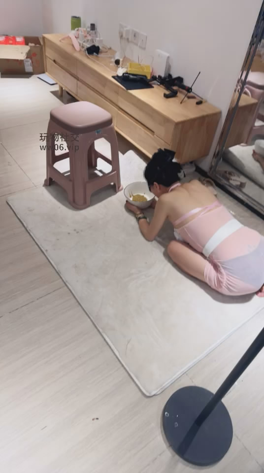 140434zi3ffooshmoo19io.jpg