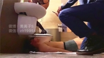 【绝美镁离子女王】最新卫生间羞辱黄金小畜生