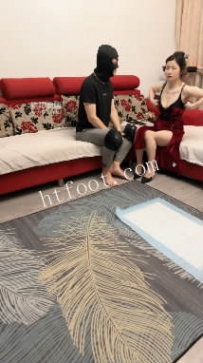 ZB8270 白狐】胁迫男模吃屎50分钟